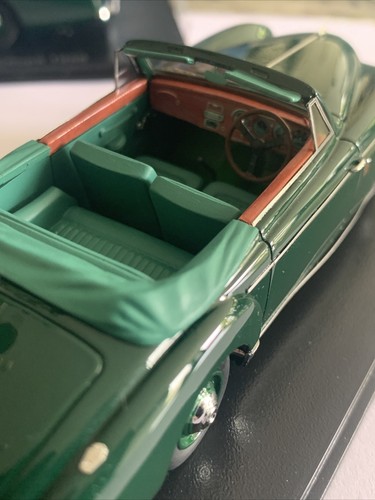 2 X LAGONDA 3 LITRE DROPHEAD COUPE 1956 1/43 RESIN CAR MODELS BY NEO MODELS - Picture 12 of 24