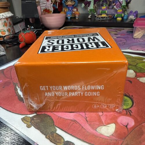 Trigger Words - Juego de imanes con indicaciones divertidas y respuestas ridículas - Imagen 5 de 7