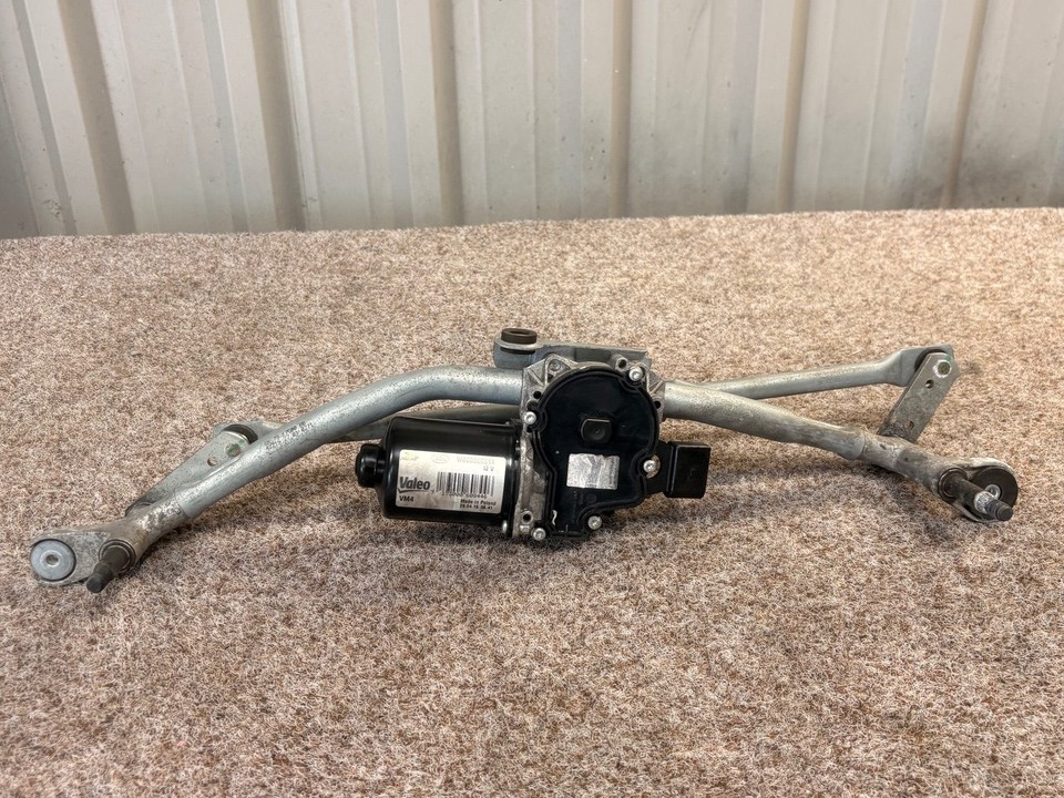 JAGUAR XE X760 2015-2018 - Front Wiper Motor and Linkage GX7317500BB