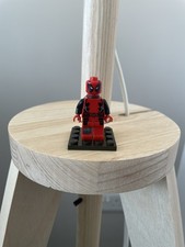 Genuine Lego Marvel Deadpool Minifigure 6866 SH0032 - Potential Leg Misprint