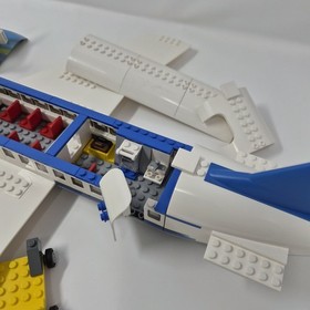 Lego Set 7893 PASSENGER PLANE 2006 City Airport w/ Instructions 99% Complete