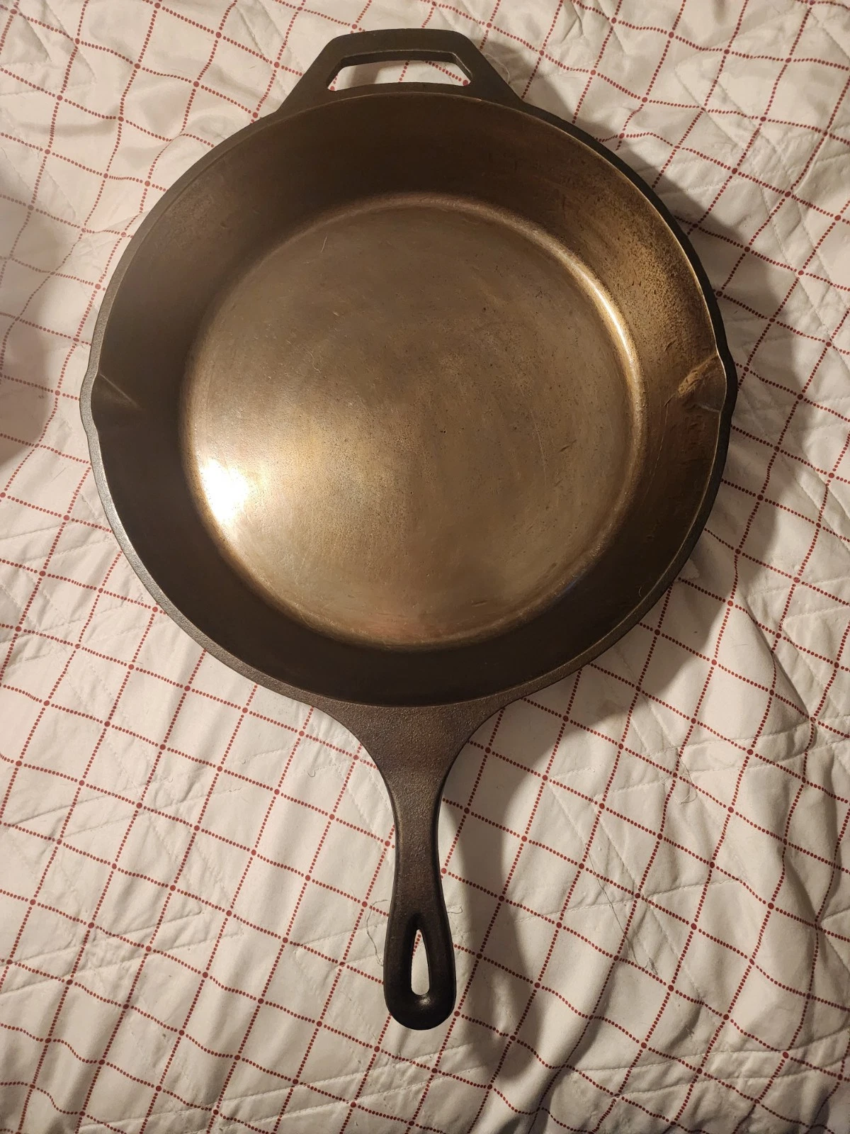 Polished Lodge 12SK 12 Cast Iron Skillet - Smooth Surface
Opens in a new window or tab