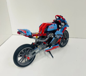 LEGO TECHNIC: Street Motorcycle (42036)