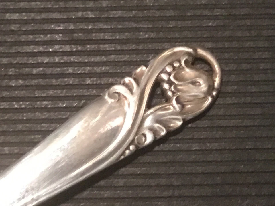 Cuchara de pomelo Spring Glory de International de plata esterlina 11 gramos Foto 4 de 4