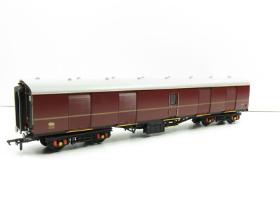 Bachmann 39-200K BR Mk1 BG Brake Gangwayed High Security EWS Maroon Gold OO