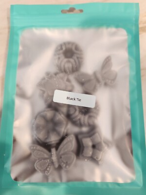  Wax Melts  2oz Bath and Body Works Black Tie  *Free Sample*