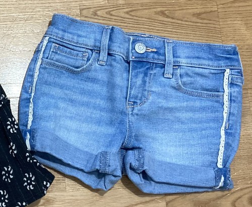 Girl's Gap & Old Navy Outfit size 6 - Black Printed Top w/Jean Shorts EUC - Picture 5 of 7