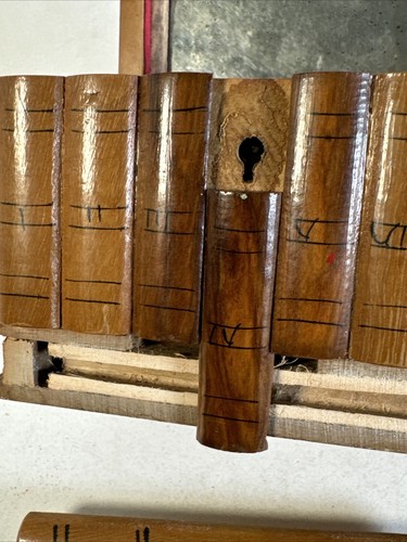 Vintage Sorrento Italian Olive Wood Puzzle Box Hidden Compartments Birds No Key - Picture 16 of 17