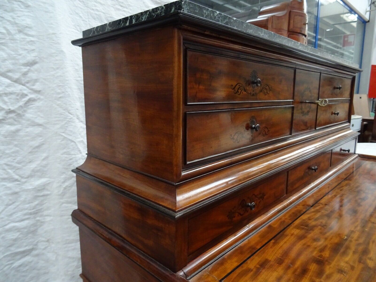 Foto 12 di 24