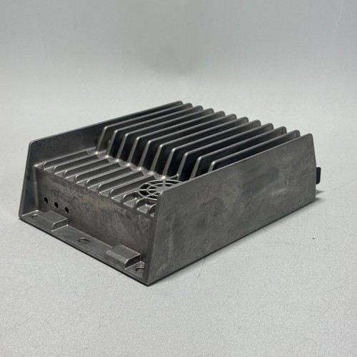 Amplificador de audio Mercedes E350 2012-2015 amplificador (Harman/Becker) 2129005213 OEM - Imagen 4 de 12