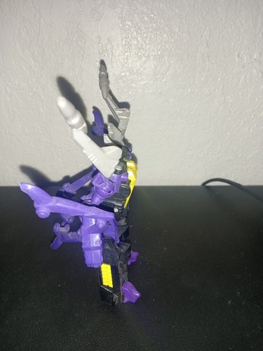 Transformers Combiner Wars & Power Of The Primes Bombshell & Skrapnel - Picture 9 of 10