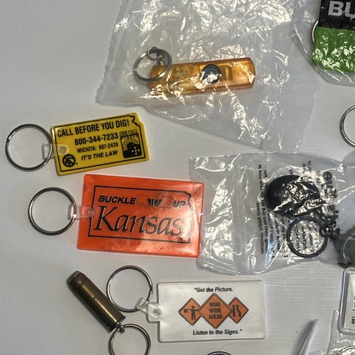 Lot of 45 Kansas Public Safety Advertising Novelty Lights Compass Keychains - Picture 6 of 13