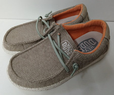 Hey Dude Wally Youth Shoes Size US Y1 EU 33 Tan Slip On Casual Sahara Tan