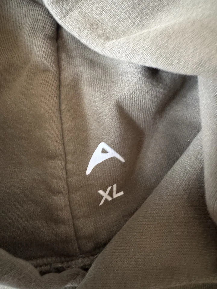 Artificial Fever连帽衫,尺寸 XL — 第 2/2 张图片