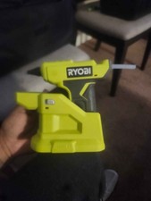 RYOBI ONE+ 18V P305 Cordless Glue Gun w/ Battery & Charger