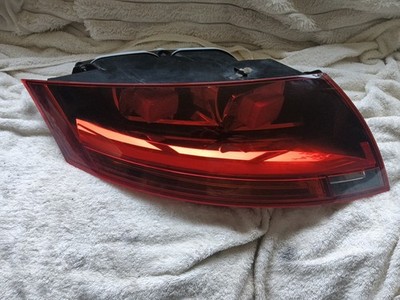 AUDI TT MK2 ROADSTER 2007 NS NEAR SIDE REAR LIGHT 8J0 945 095 C TINY CHIP ON IT
