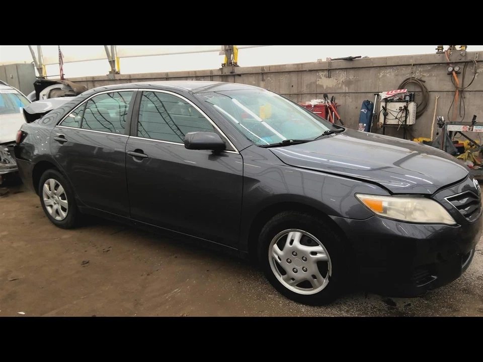 AC Condenser Fits 09-16 VENZA 6659515 - Image 2 of 4