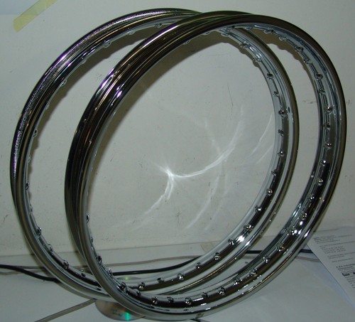 COPPIA CERCHI MADE IN ITALY ACCIAIO MOTO GUZZI ZIGOLO 98 TURISMO 17 X 150 32 ... - Picture 1 of 2