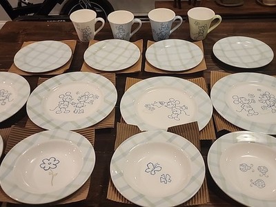 VTG Disney Mickey Minnie Plaid Print Sketch Art Flowers Set, Plates, Cups Bowls 