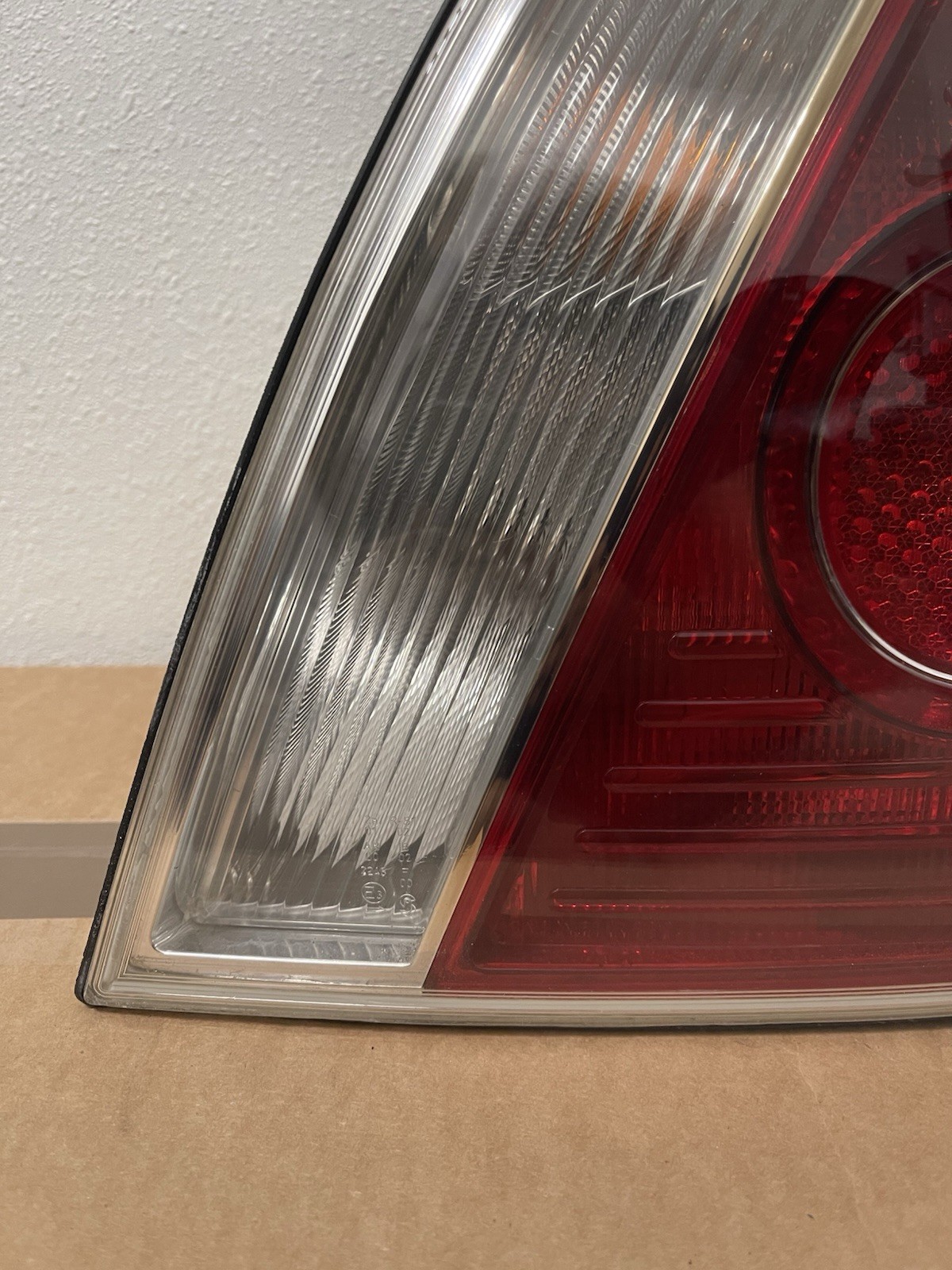 04-08 Maserati Quattroporte Right Side Rear Tail Light Lamp M139