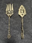 Vintage UGO BELLINI Ornate 2 piece Serving set Floral Italy Bread Tongs Holiday — photo 3