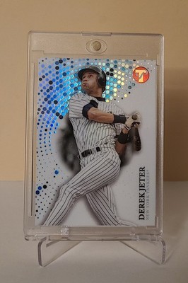 Derek Jeter - Refractor - 2022 Topps Pristine - MINT 