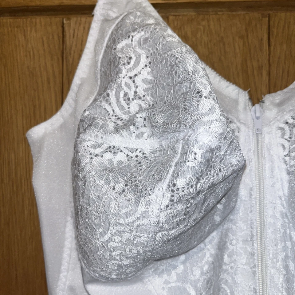 НОВЫЙ С ЯРЛЫКАМИ ФОРМИРОВАНИЯ ТЕЛА КОСТЮМ. РАЗМЕР 48DD ЦВЕТ БЕЛЫЙ, БЕЗ ПРОВОДОВ, ОТ NATURANA - Изображение 2 из 4