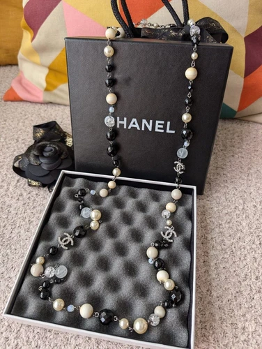 Autentica scatola collana con logo lunga cristallo multicolore Chanel CC 09A