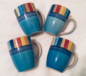 Set-Of-4-Carmelita-Stripes-By-Gibson-4-Coffee-Tea-Cups-Mugs