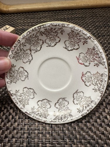 Vintage Homer Laughlin Georgian Eggshell Demitasse Cup & Saucer Iridescent Gold - Picture 7 of 9