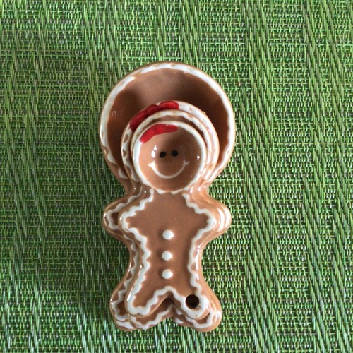TEMPTATIONS by Tara Gingerbread Men Holiday Measuring Spoons NO SLEIGH - Picture 4 of 4