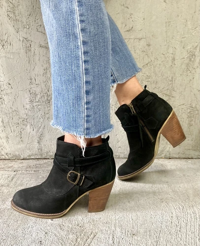 Emu Gibson Black WP Nubuck Zip Strap & Buckle 3.5'' Heel Ankle Booties Size 8