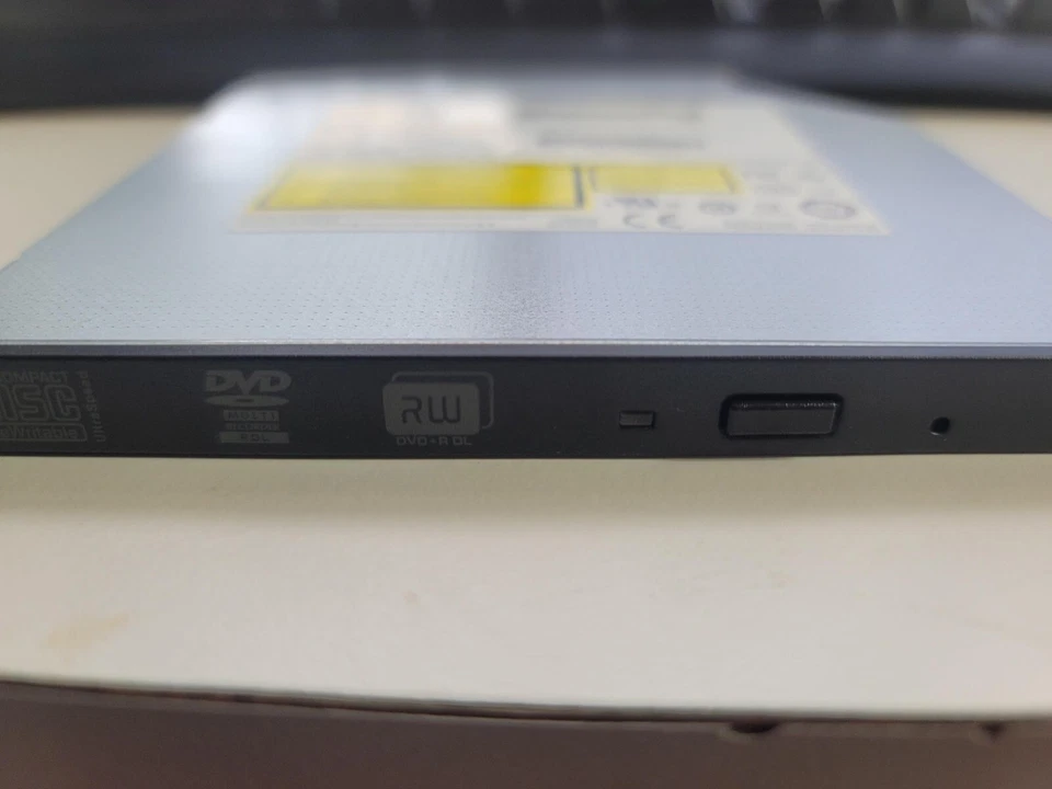 Unidad óptica interna DVDRW ultra delgada Lenovo M700 M800 M900 SFF 00FC442 Foto 4 de 4