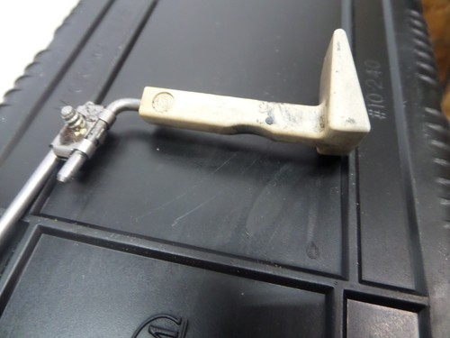 1972 EVINRUDE 40252 40HP CHOKE KNOB ROD 385060 317171 JOHNSON MOTOR OUTBOARD - Picture 2 of 3