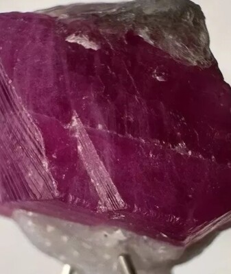 11ct/ Schöne Robin Kristall Probe Rote Farbe Natural aus Badakhshan AFG