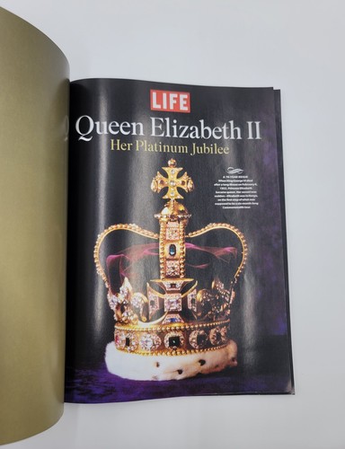 Life Magazine Queen Elizabeth II Her 70-Year Reign Platinum Jubilee 2022 - Picture 7 of 12