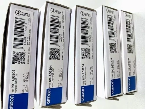 New In Box Original Omron NX-AD3204 PLC Input Module Analog