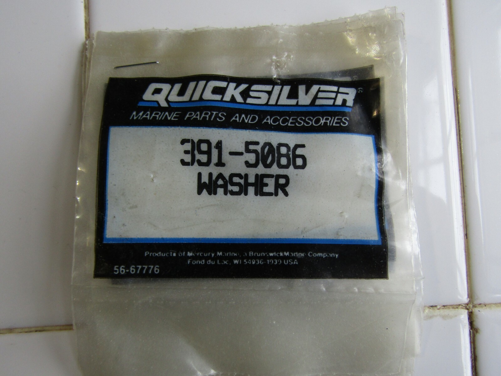 OEM PAIR MERCURY MERCRUISER DISTRIBUTOR CAP SCREW WASHER 3915086 NLA