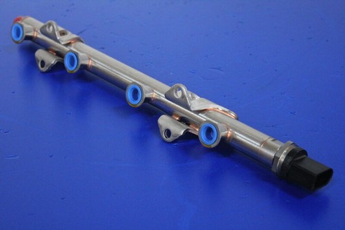 VW Einspritzleiste / Kraftstoffverteiler 04E133320D