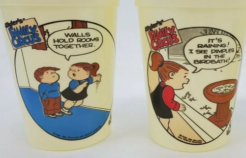 Juego de 4 tazas de plástico de circo vintage Wylers 1985 The Family nuevo stock antiguo - Imagen 3 de 8
