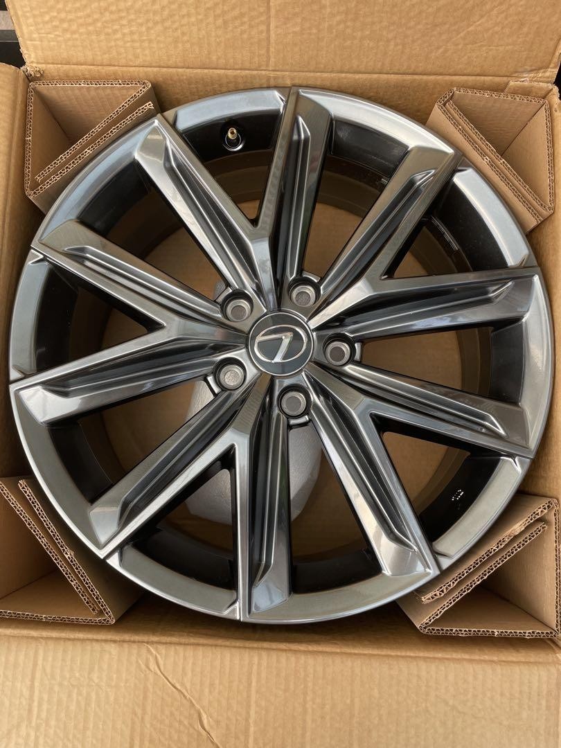 Image of Lexus LBX aluminum wheels, new car removal #PGL0TW
