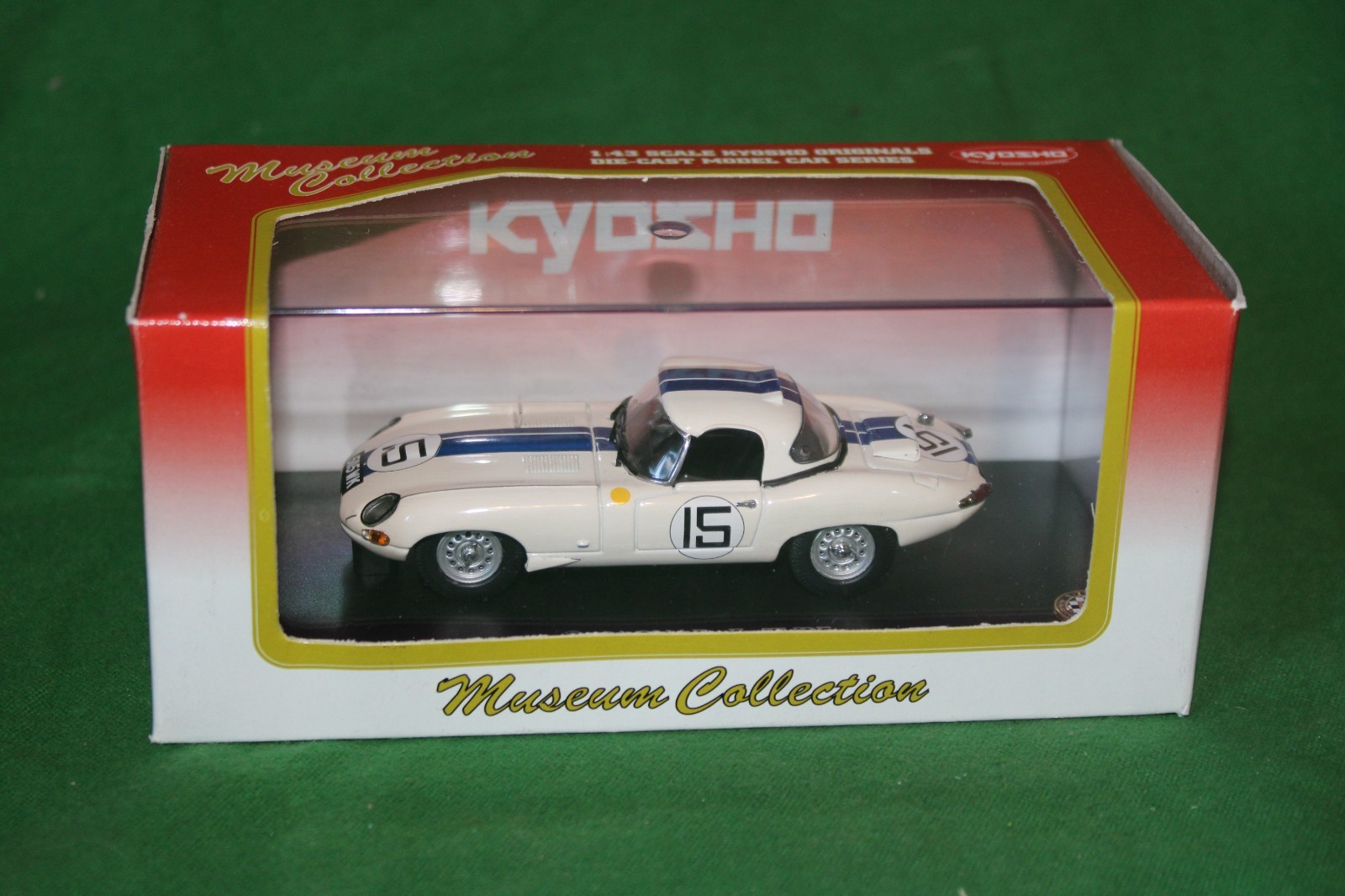 KYOSHO JAGUAR E-TYPE ROADSTER RACING CAR 1/43 #03063A