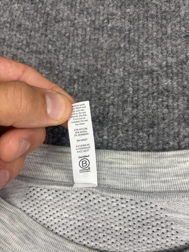 Camisa Athleta Mujer L Gris Manga Larga Sin Costuras Rendimiento Correr Entrenamiento Foto 3 de 4