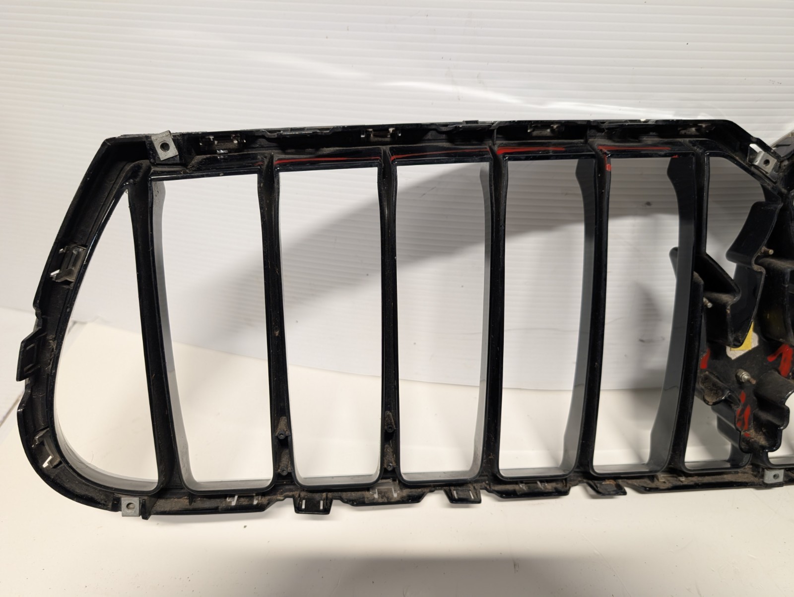 2014-2017 Maserati Ghibli Front Bumper Center Radiator Grille 