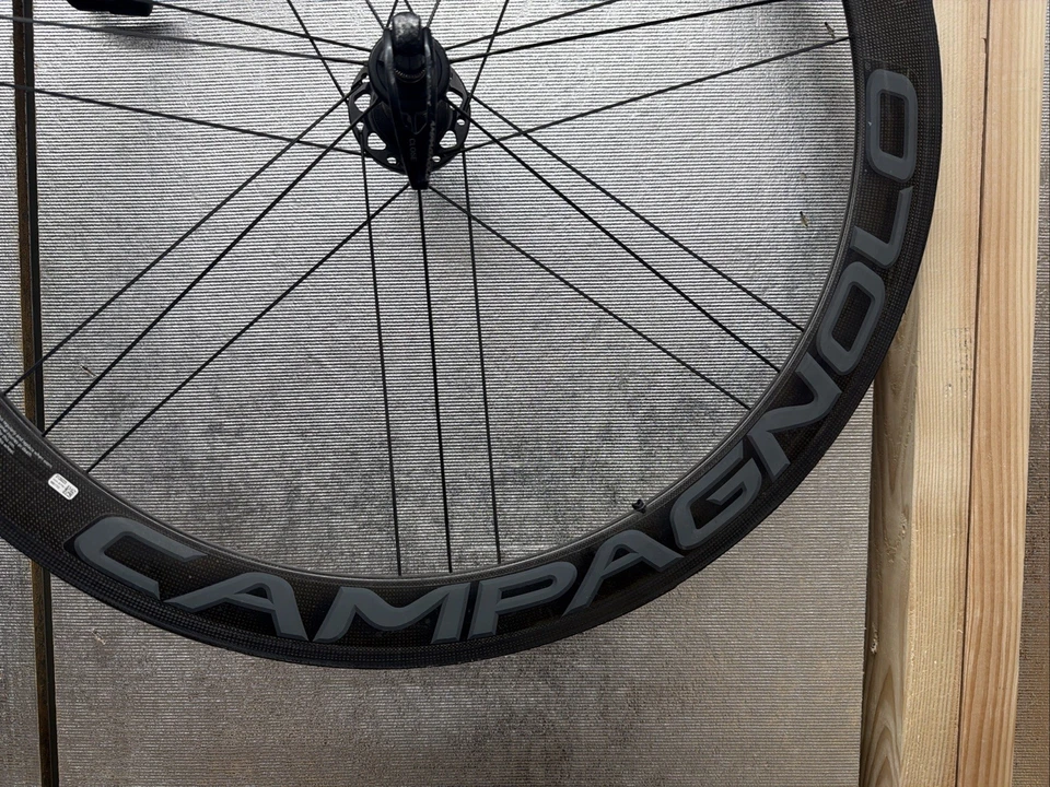 CAMPAGNOLO BORA ONE Carbon Rear Wheel 700c 9/10/11 50mm Tubular Rim Brake 130mm - Image 4 of 4
