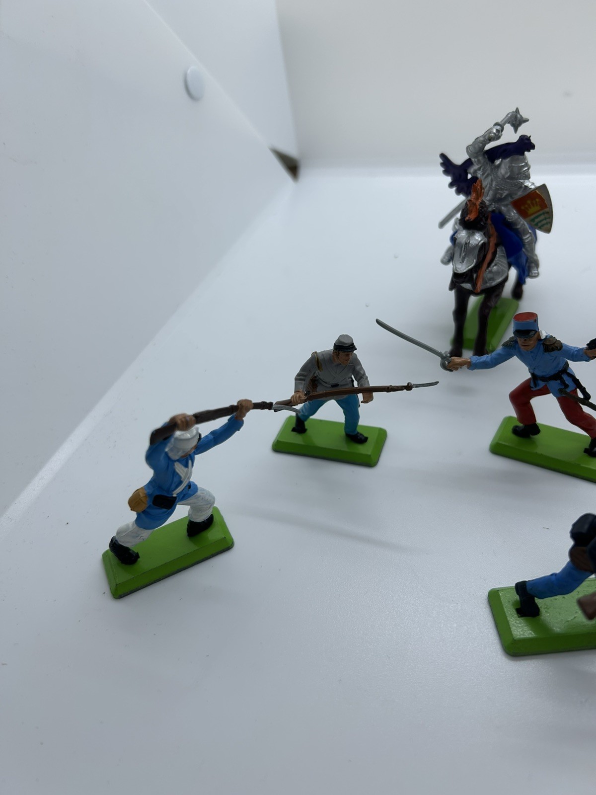 Vintage Britains Medieval Knights Toy Soldiers Deetail 1970s Bundle image 4