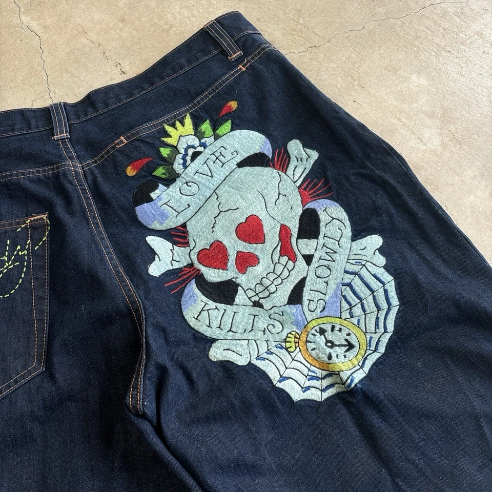 Pantalones cortos Ed Hardy Love Kills 2008 bordados lentamente para hombre talla 44 Foto 2 de 4