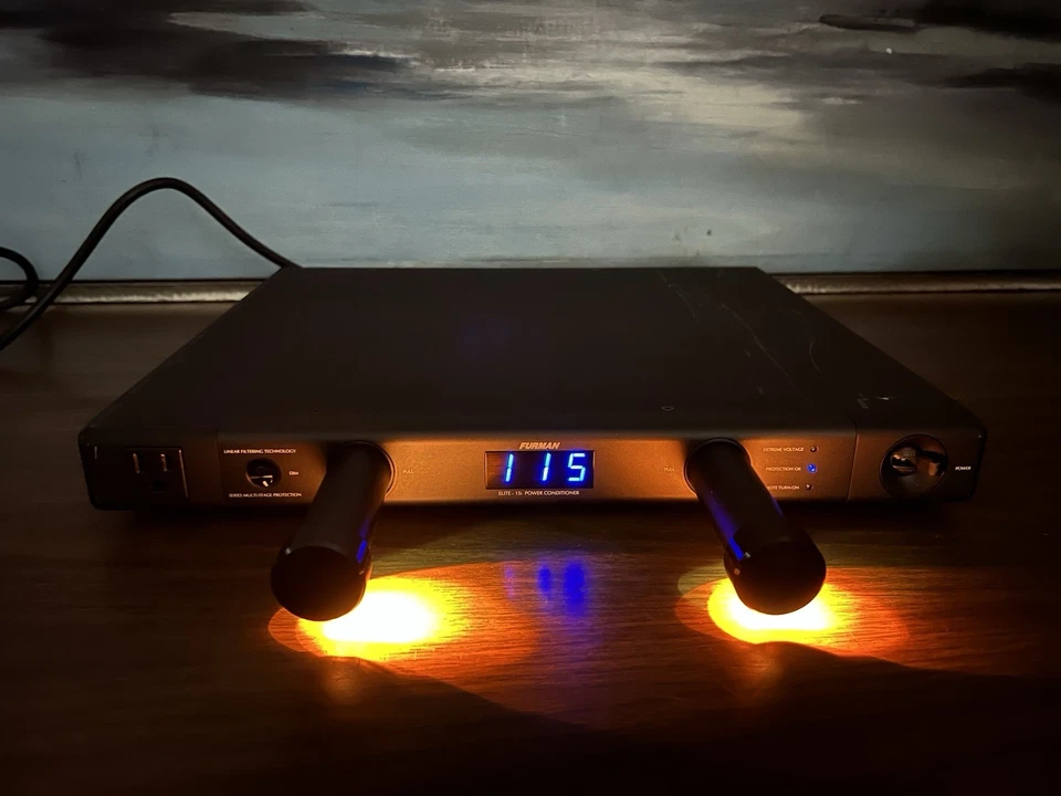Furman Elite 15i 7-Outlet Linear Filtering AC Power Conditioner Working TESTED!! - Image 2 of 4