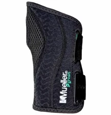 Mueller Fitted Wrist Brace Green Line - Fitted Wrist Brace