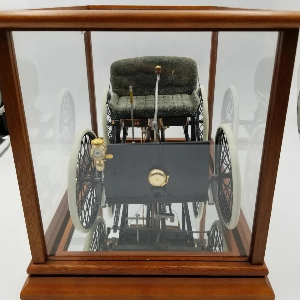 Franklin Mint 1896 Henry Ford Quadricycle 1:6 Diecast Glass Display Case - Image 2 of 4